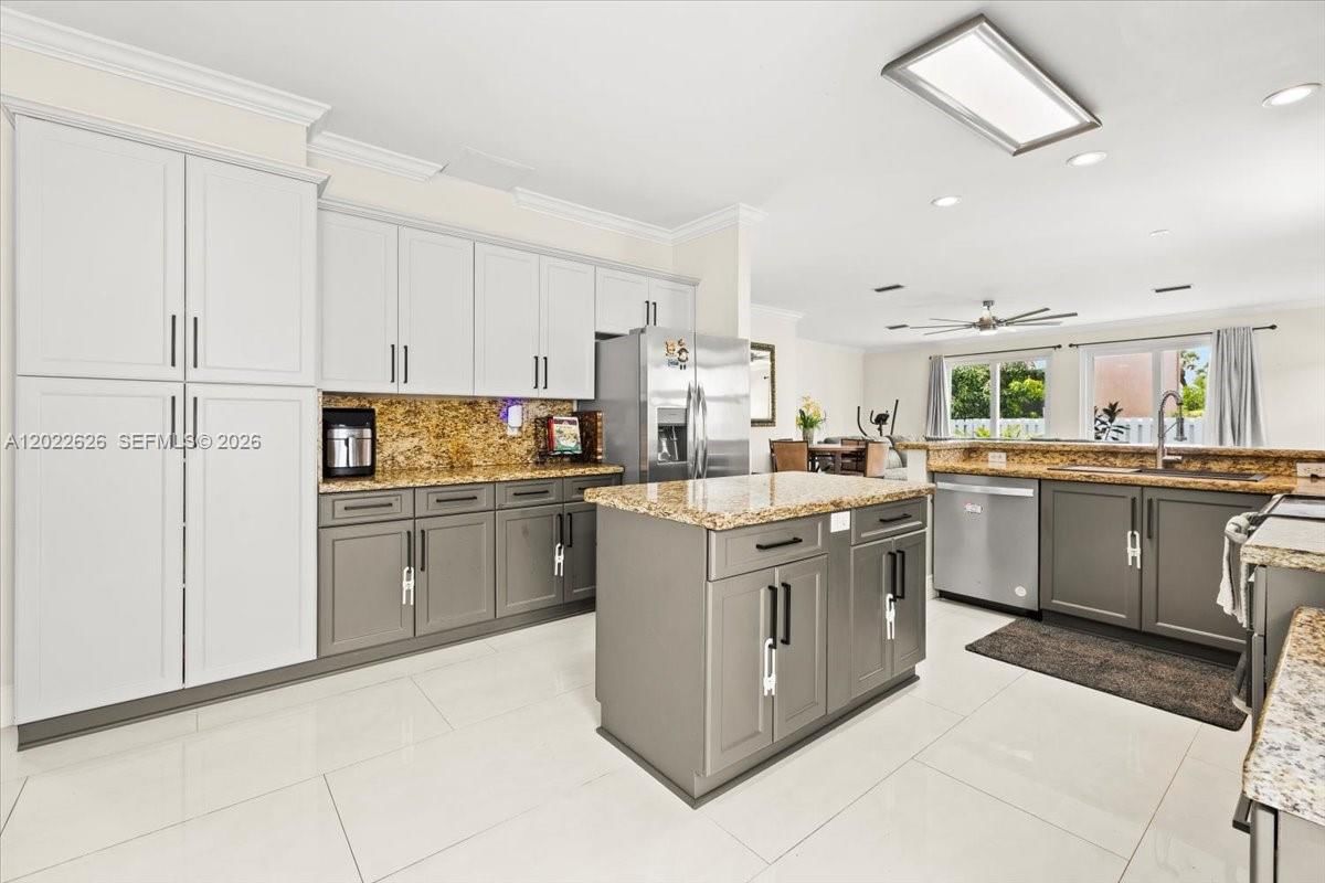 Real estate property located at 668 155th Ter, Broward, Towngate, Pembroke Pines, FL
