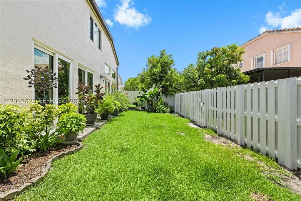 Real estate property located at 668 155th Ter, Broward, Towngate, Pembroke Pines, FL