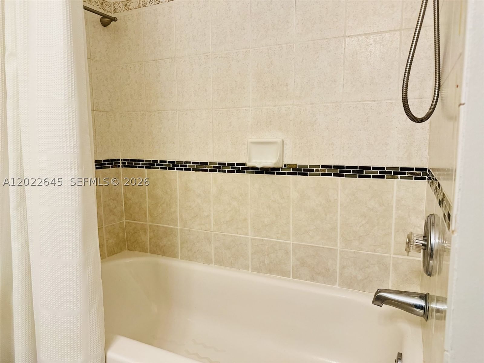 Real estate property located at 8952 38th Dr., Broward, Coral Springs Village Gre, Coral Springs, FL