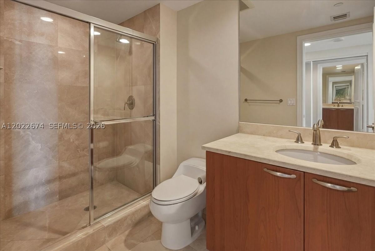 Real estate property located at 3301 183rd St #2101, Miami-dade, The Peninsula Ii Condo, Aventura, FL