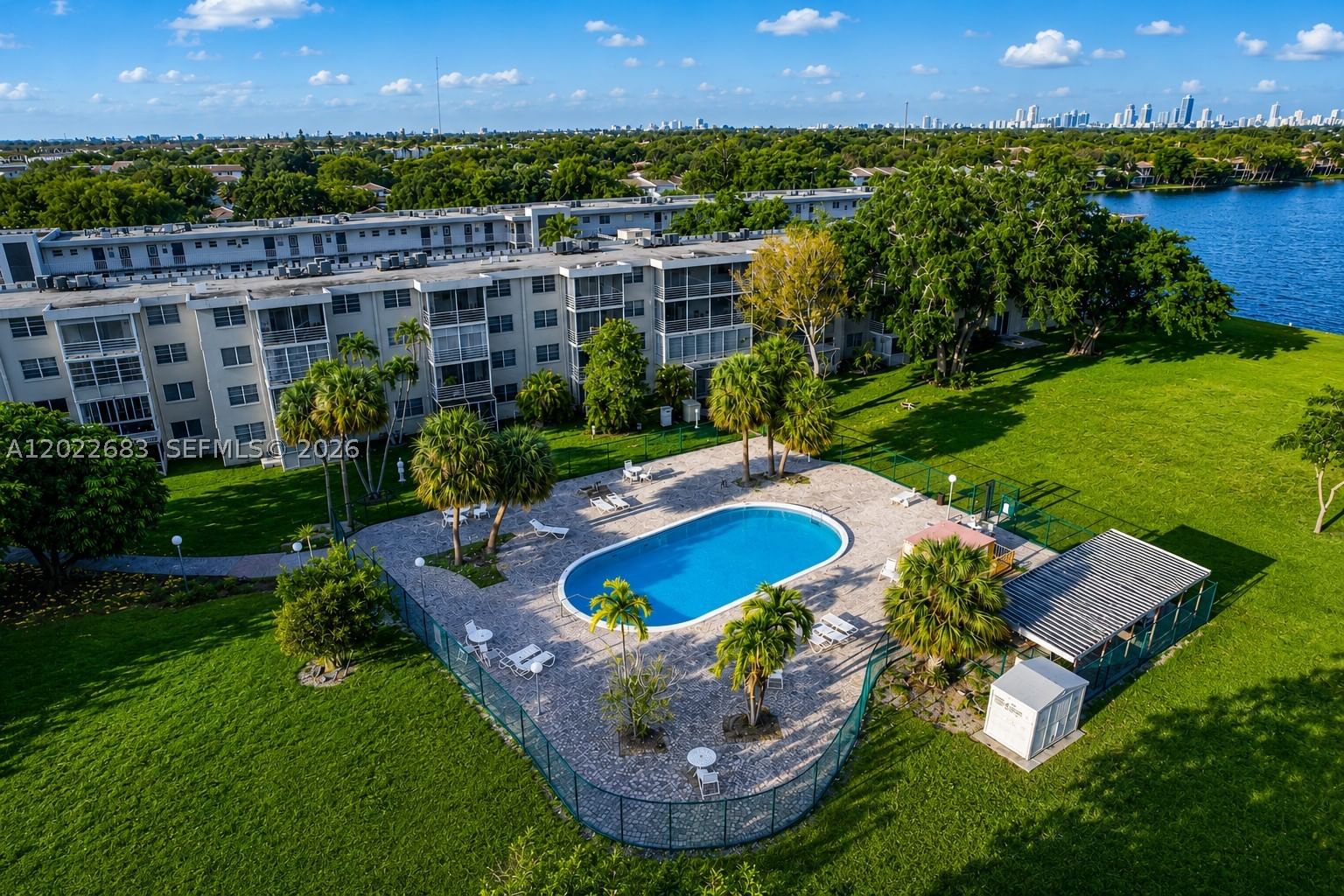 Real estate property located at 447 195th St #117, Miami-dade, Royal Oaks Condo, Miami, FL