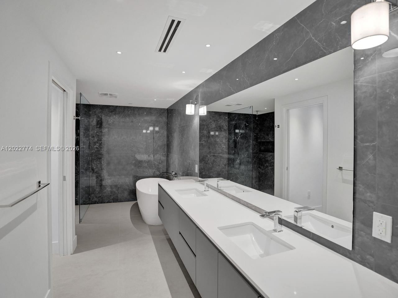 Real estate property located at 407 Riverside #402, Broward, Entourage In The Sun, Pompano Beach, FL