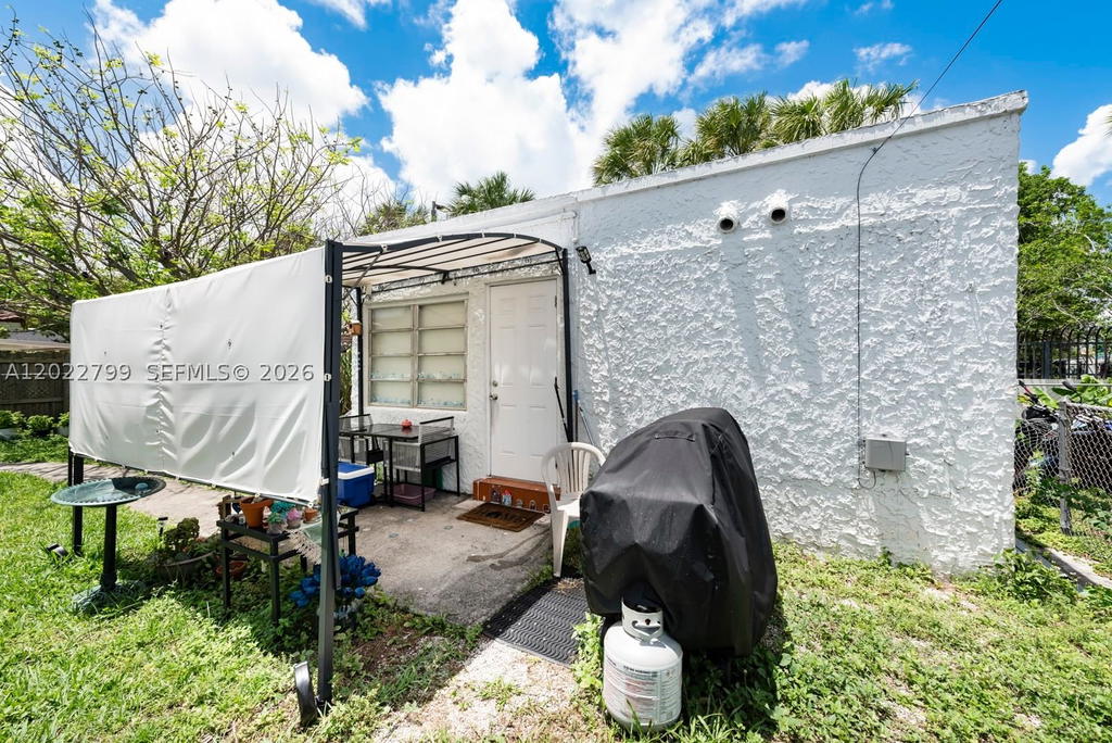 Real estate property located at 4217 2nd Ter, Miami-dade, W Flag Cen Le Jeune Ad, Miami, FL