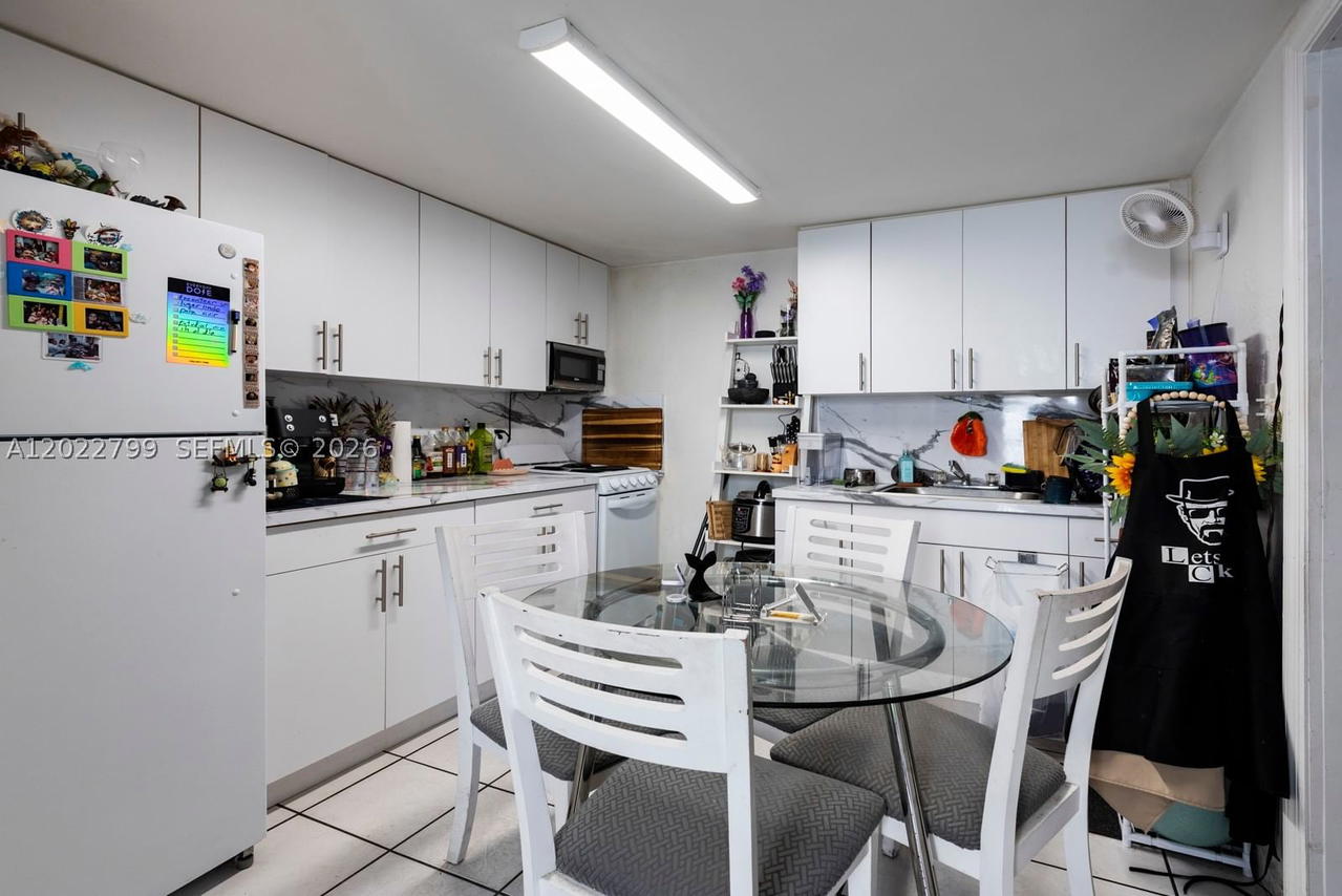 Real estate property located at 4217 2nd Ter, Miami-dade, W Flag Cen Le Jeune Ad, Miami, FL