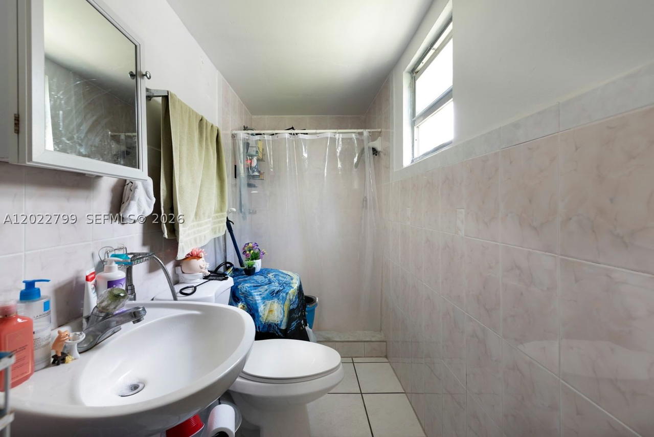 Real estate property located at 4217 2nd Ter, Miami-dade, W Flag Cen Le Jeune Ad, Miami, FL