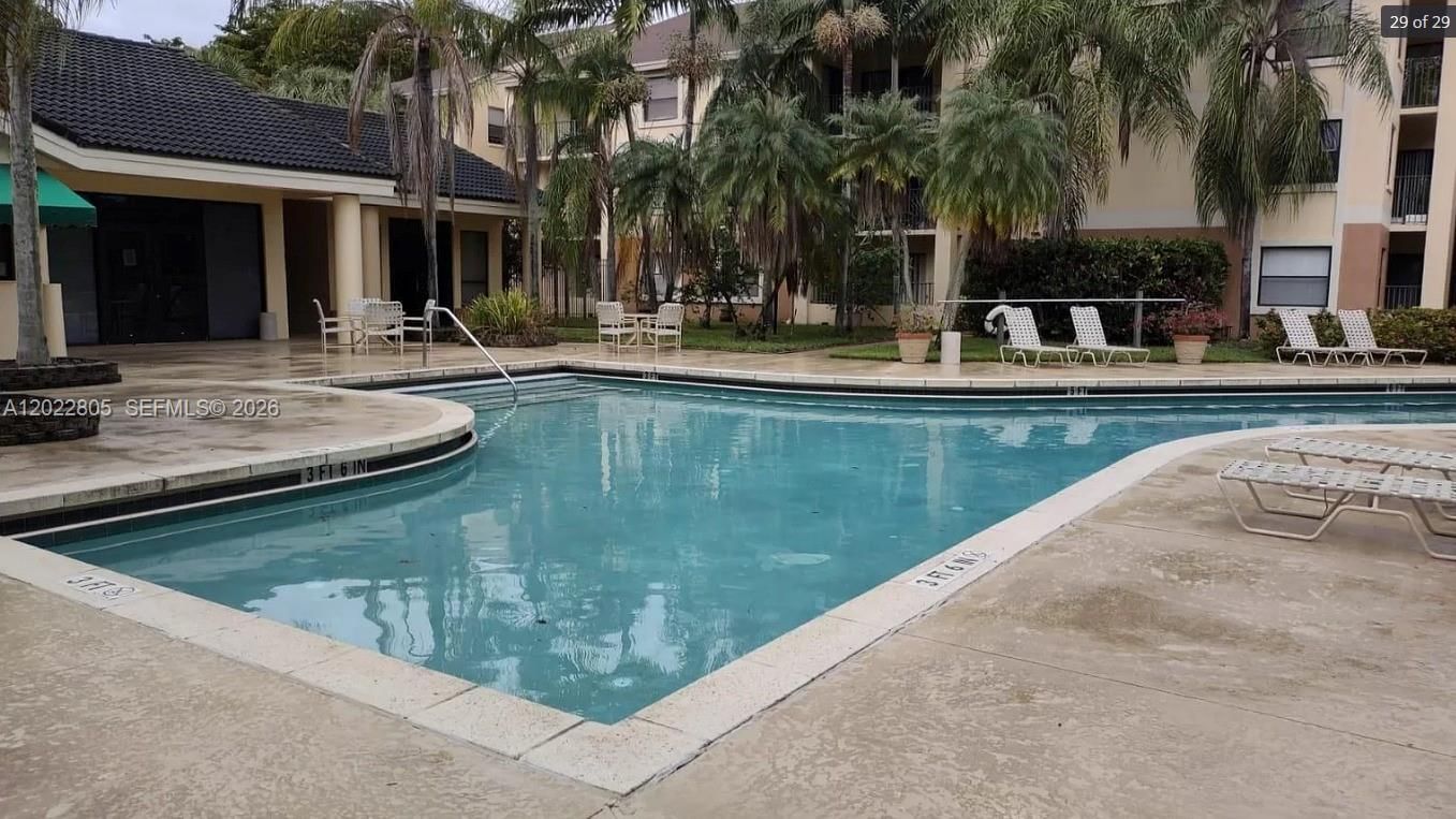 Real estate property located at 9999 Summerbreeze Dr #406, Broward, Summerbreeze Condo, Sunrise, FL