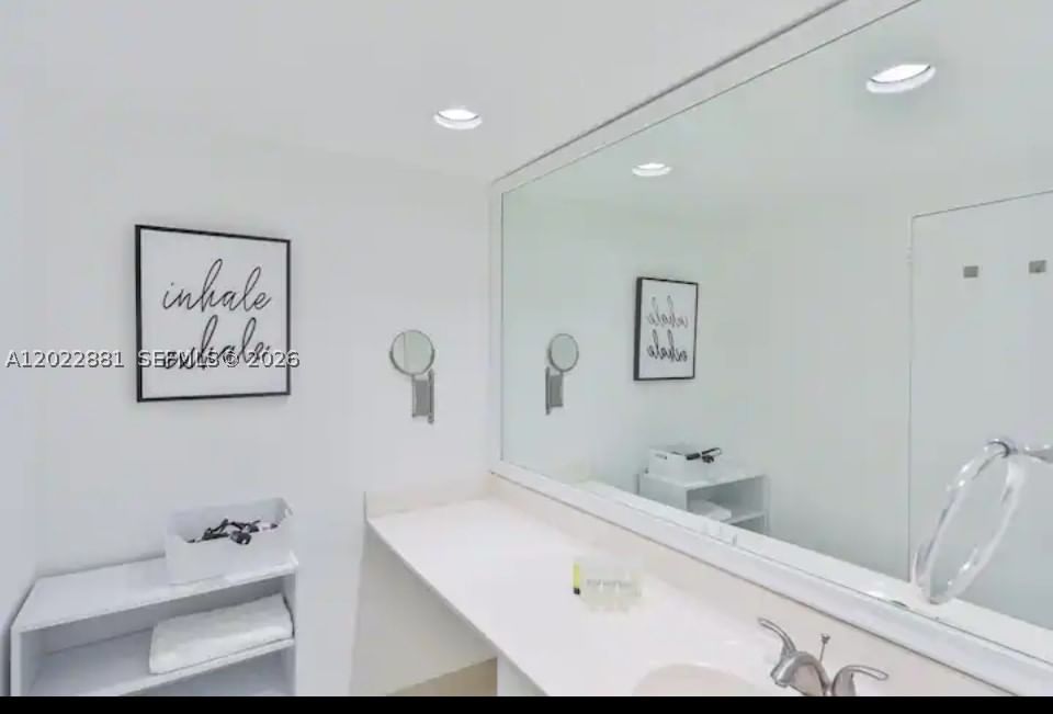 Real estate property located at 4001 Ocean Dr #7L, Broward, Sian Ocean Residences Con, Hollywood, FL