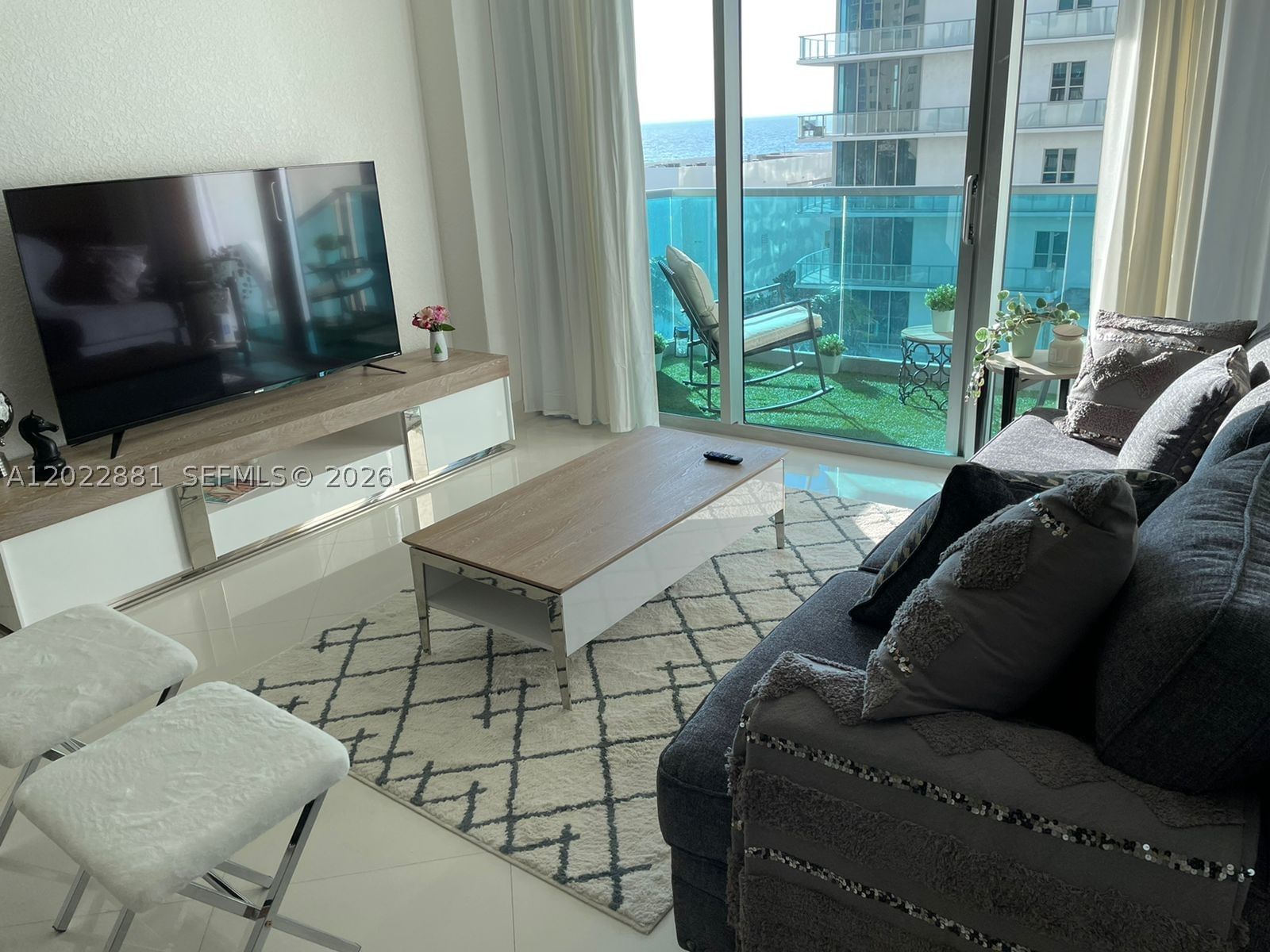 Real estate property located at 4001 Ocean Dr #7L, Broward, Sian Ocean Residences Con, Hollywood, FL