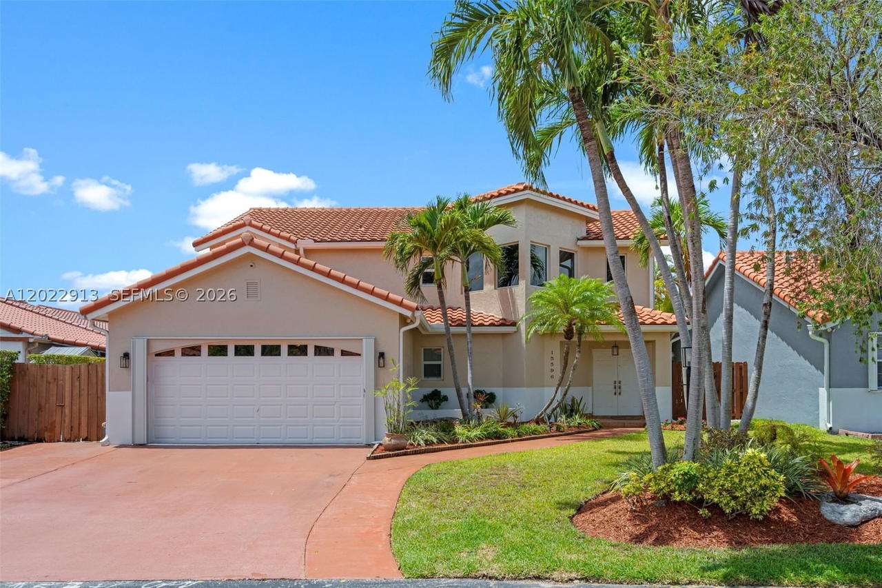 Real estate property located at 15596 110th Ter, Miami-dade, Atrium Homes At The Hammo, Miami, FL
