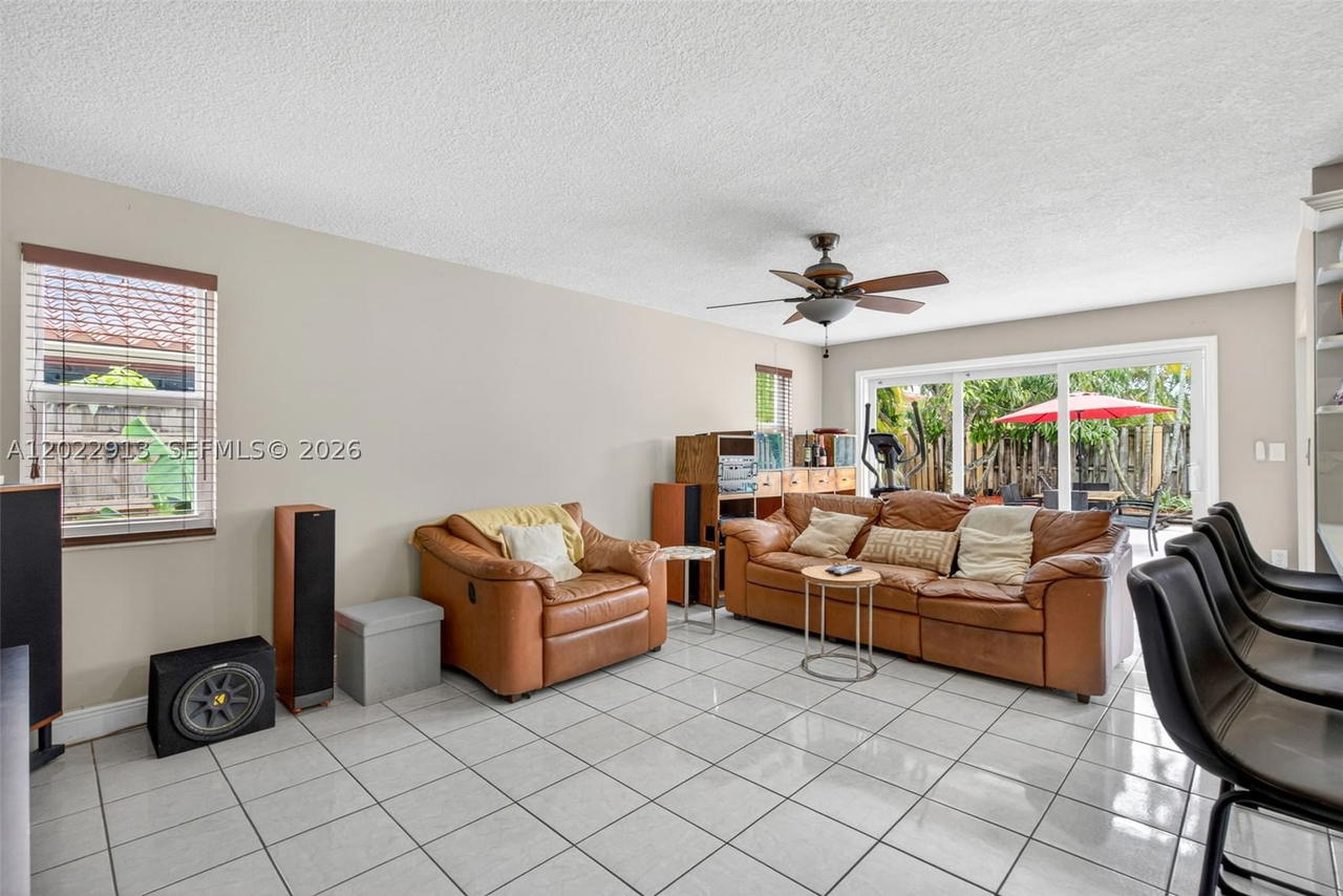 Real estate property located at 15596 110th Ter, Miami-dade, Atrium Homes At The Hammo, Miami, FL