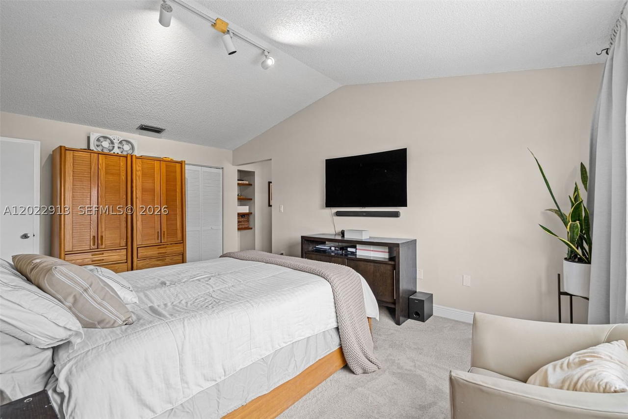 Real estate property located at 15596 110th Ter, Miami-dade, Atrium Homes At The Hammo, Miami, FL