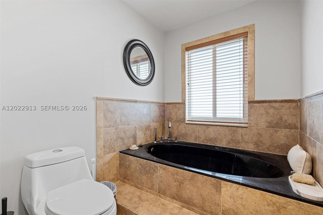 Real estate property located at 15596 110th Ter, Miami-dade, Atrium Homes At The Hammo, Miami, FL