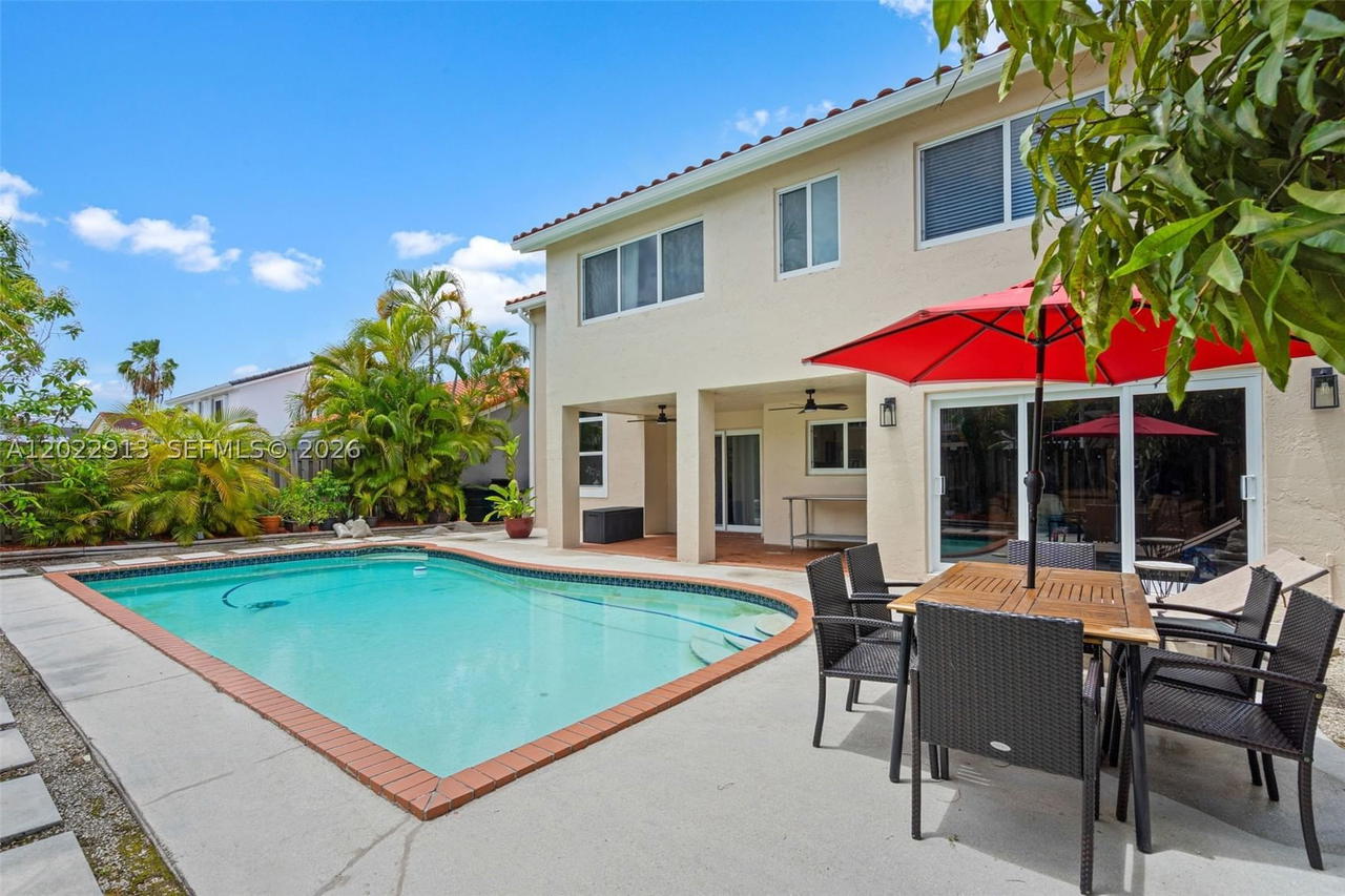 Real estate property located at 15596 110th Ter, Miami-dade, Atrium Homes At The Hammo, Miami, FL
