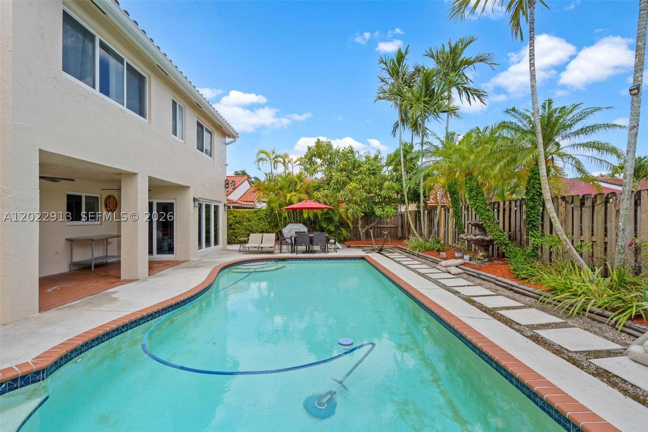 Real estate property located at 15596 110th Ter, Miami-dade, Atrium Homes At The Hammo, Miami, FL