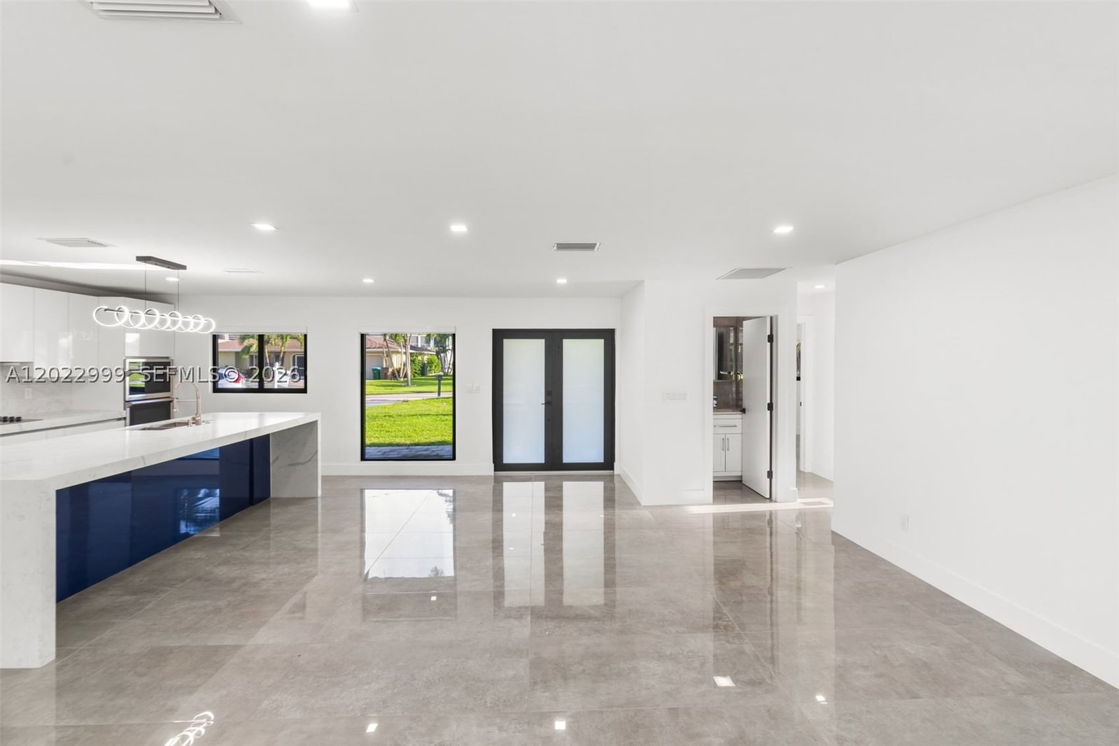 Real estate property located at 112 BAYSHORE DR, Lee, Cape Coral, Cape Coral, FL