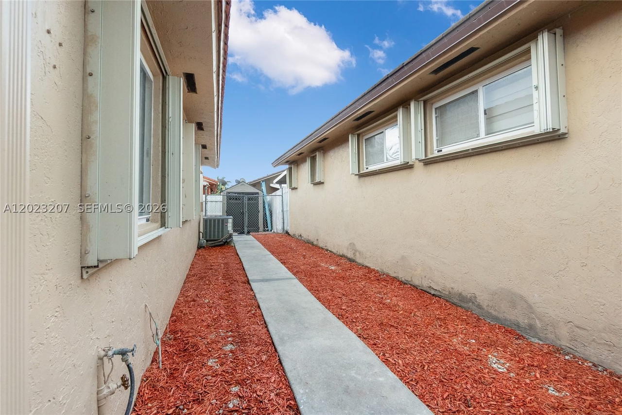Real estate property located at 3254 78th St, Miami-dade, Napoles Homes, Hialeah, FL