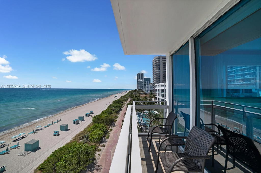Real estate property located at 6801 Collins Ave #705 (Door 722), Miami-dade, Central Carillon Beach Co, Miami Beach, FL