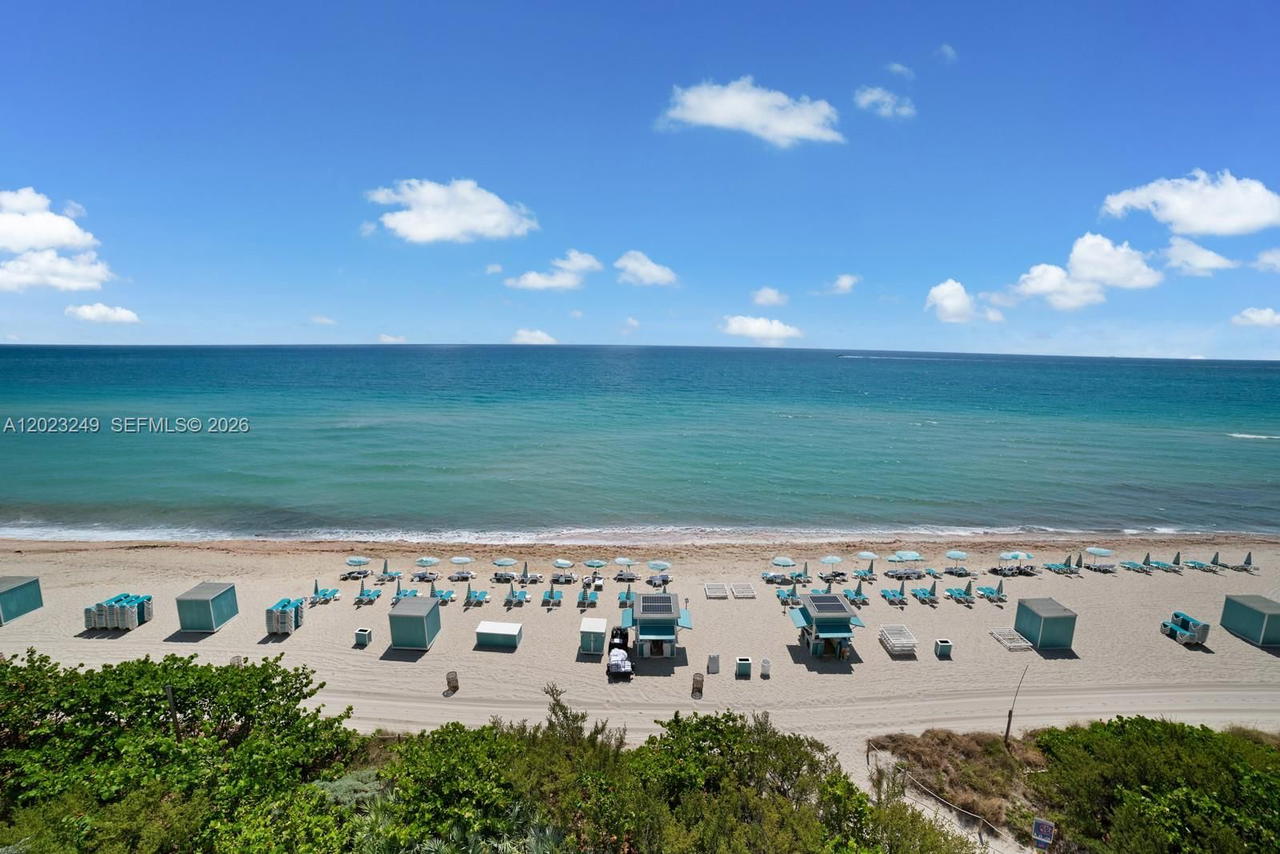Real estate property located at 6801 Collins Ave #705 (Door 722), Miami-dade, Central Carillon Beach Co, Miami Beach, FL