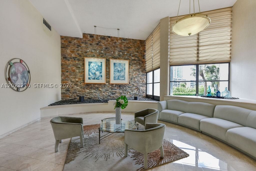 Real estate property located at 600 Parkview Dr #829, Broward, Towers Of Oceanview South, Hallandale Beach, FL