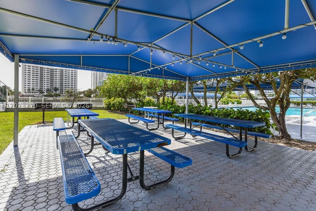 Real estate property located at 600 Parkview Dr #829, Broward, Towers Of Oceanview South, Hallandale Beach, FL