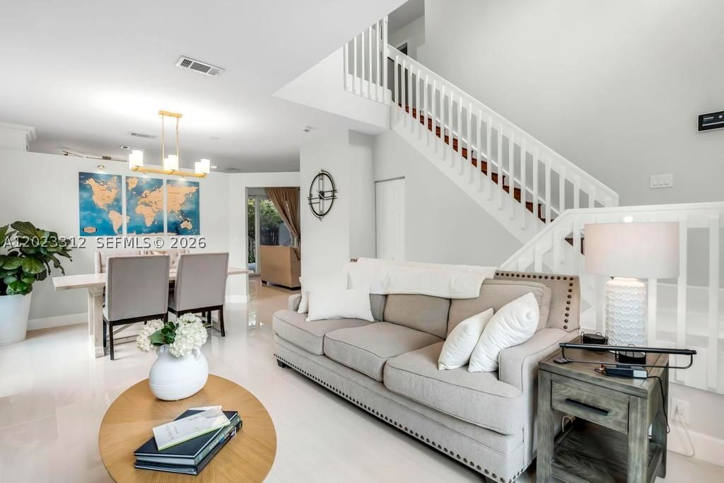 Real estate property located at 690 159th Ln, Broward, Towngate, Pembroke Pines, FL