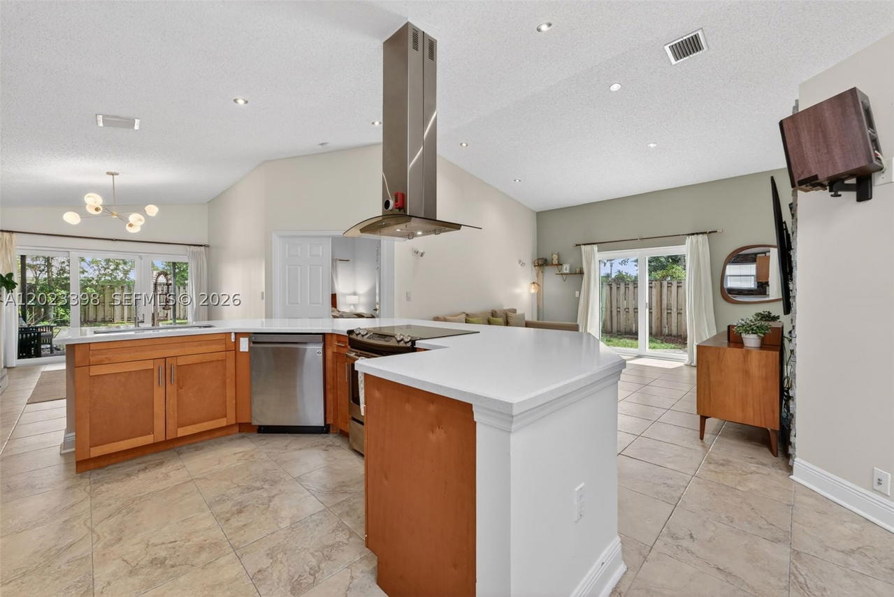 Real estate property located at 14421 155th Pl, Miami-dade, Oak Creek, Miami, FL