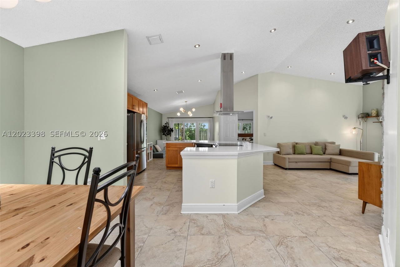 Real estate property located at 14421 155th Pl, Miami-dade, Oak Creek, Miami, FL