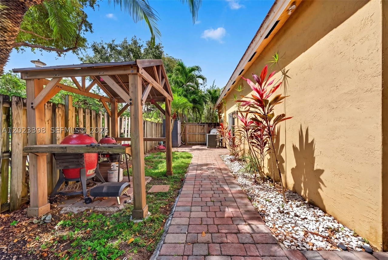 Real estate property located at 14421 155th Pl, Miami-dade, Oak Creek, Miami, FL