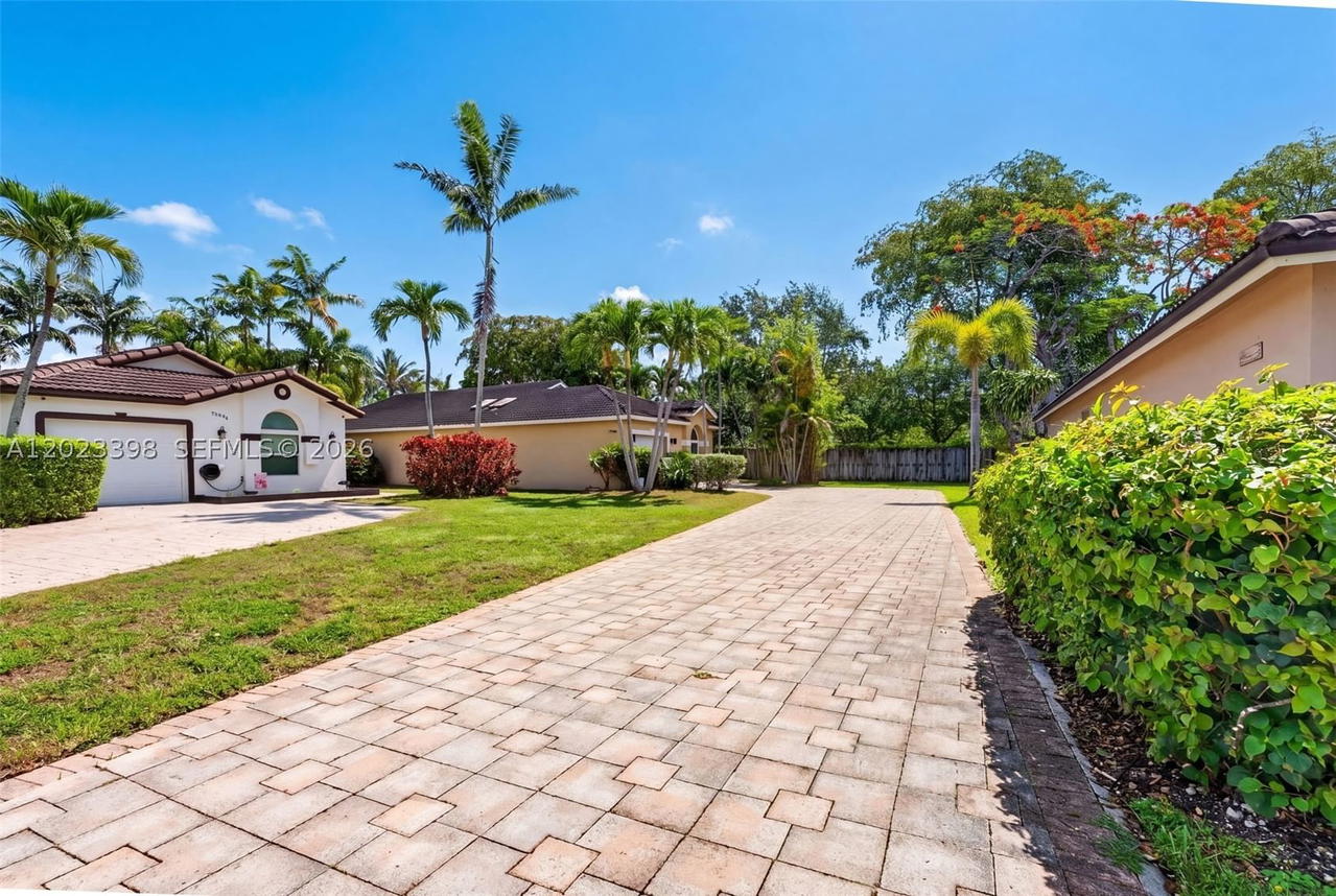 Real estate property located at 14421 155th Pl, Miami-dade, Oak Creek, Miami, FL