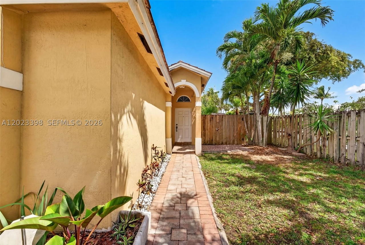 Real estate property located at 14421 155th Pl, Miami-dade, Oak Creek, Miami, FL