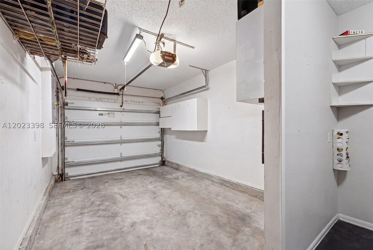 Real estate property located at 14421 155th Pl, Miami-dade, Oak Creek, Miami, FL