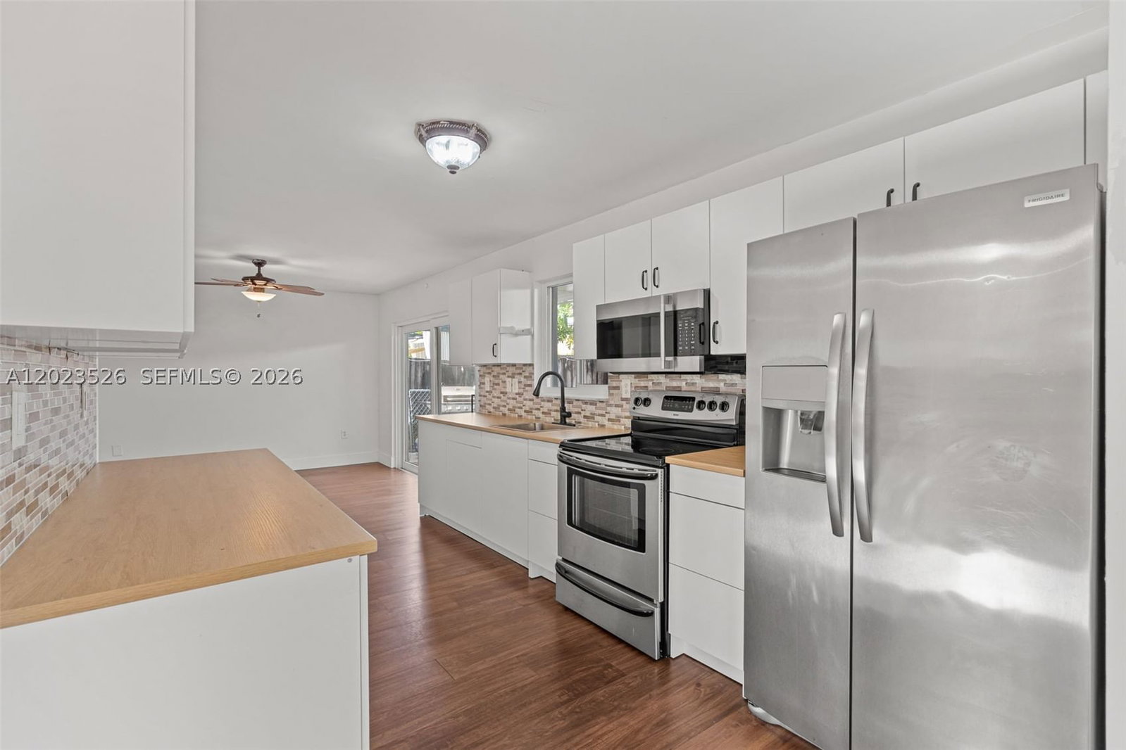 Real estate property located at 22179 98th Ct, Miami-dade, Lakes By The Bay Sec 5, Cutler Bay, FL