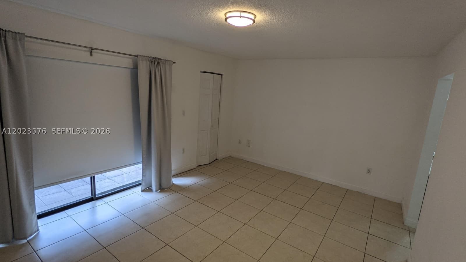 Real estate property located at 10052 41st St #51-5, Miami-dade, Villas Of Amberwood Condo, Doral, FL
