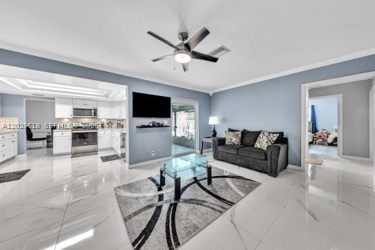 Real estate property located at 5260 10th Ct, Broward, Plantation Park Lakesites, Plantation, FL