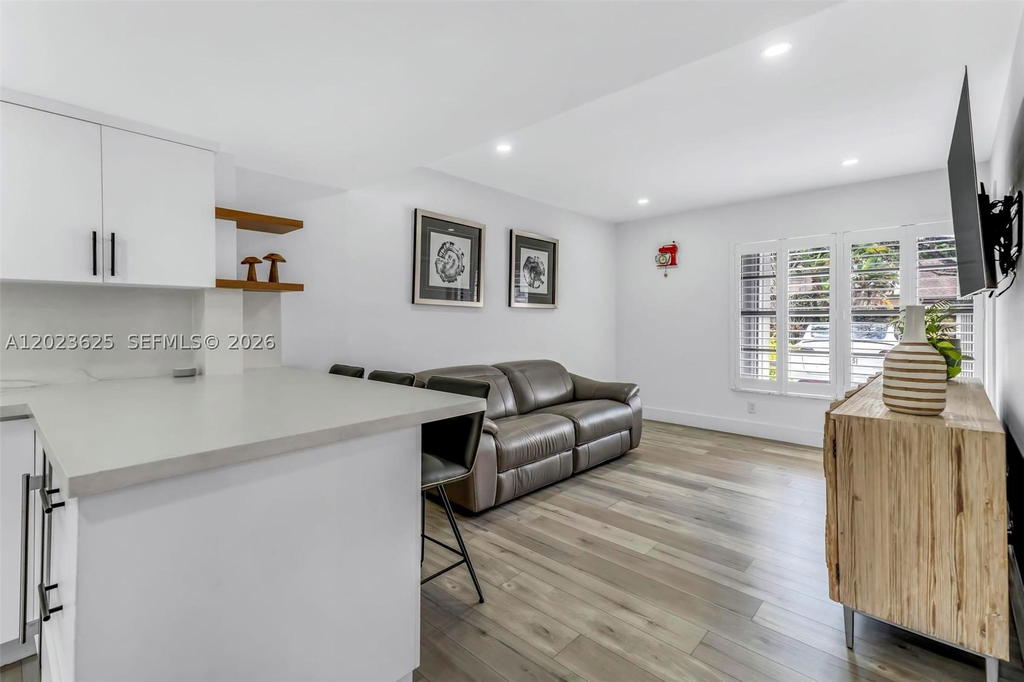 Real estate property located at 11765 91st Ter, Miami-dade, Shadywood Villas, Miami, FL