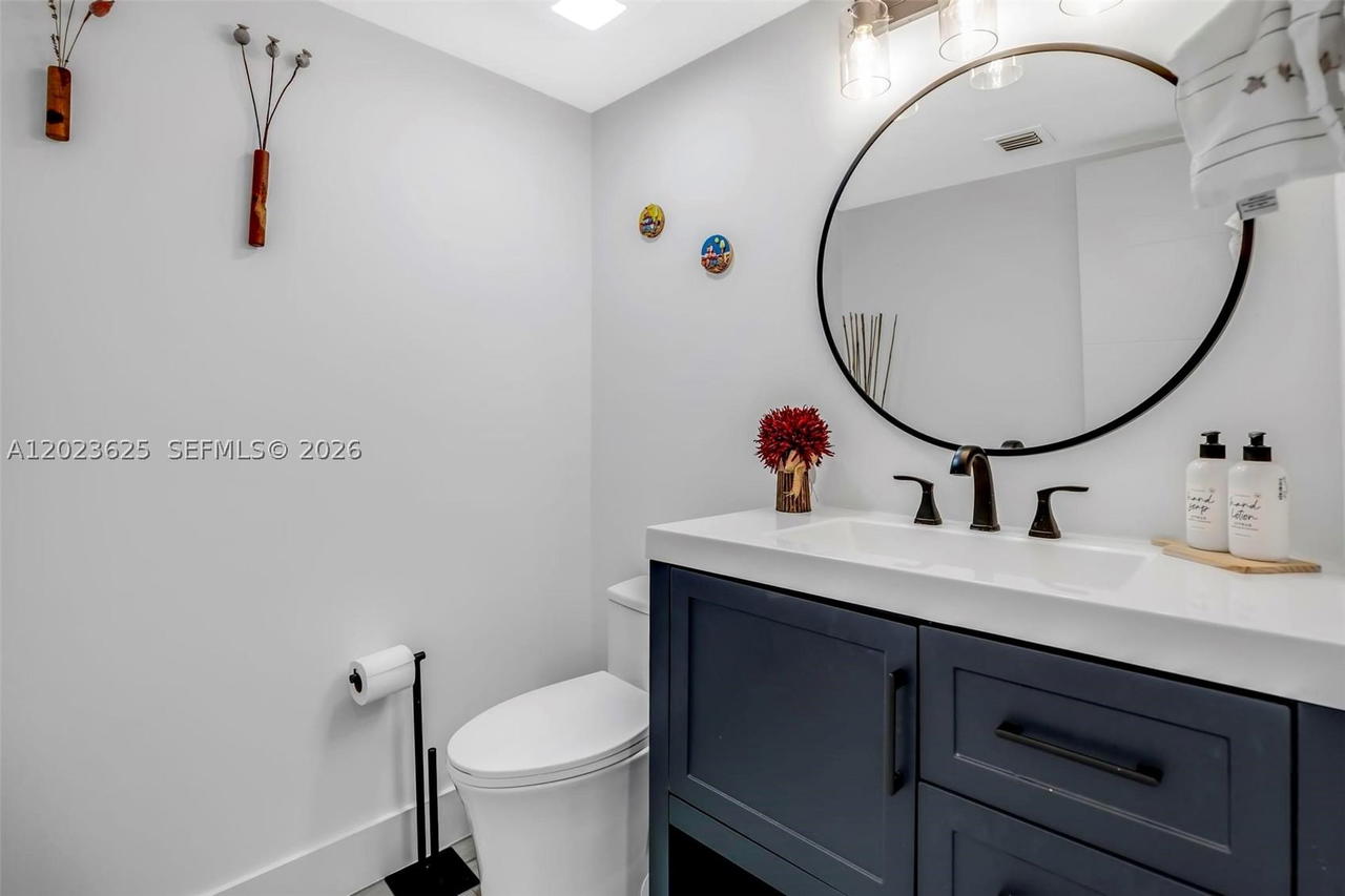 Real estate property located at 11765 91st Ter, Miami-dade, Shadywood Villas, Miami, FL