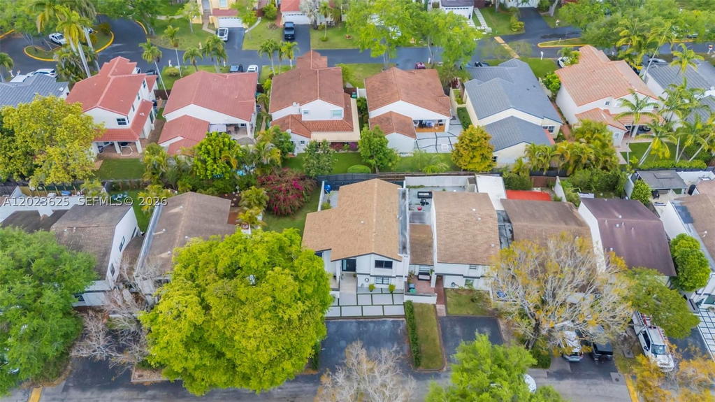 Real estate property located at 11765 91st Ter, Miami-dade, Shadywood Villas, Miami, FL