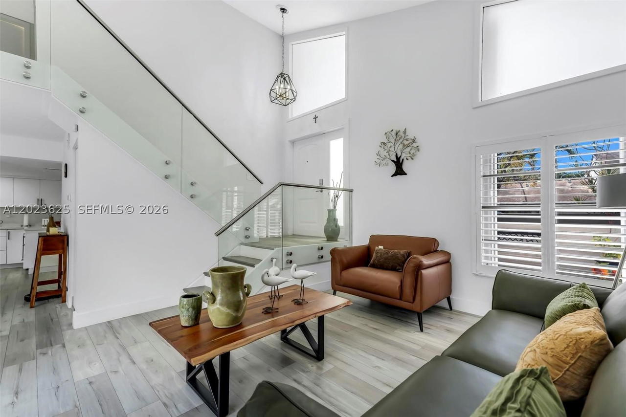 Real estate property located at 11765 91st Ter, Miami-dade, Shadywood Villas, Miami, FL