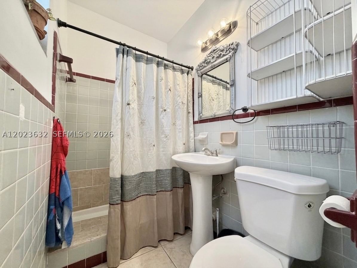 Real estate property located at 130 16th Ave, Miami-dade, Lawrence Estate Land Co, Miami, FL