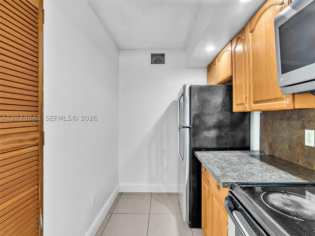 Real estate property located at 18850 57th Ave #208, Miami-dade, Villa Rustica I Condo, Hialeah, FL