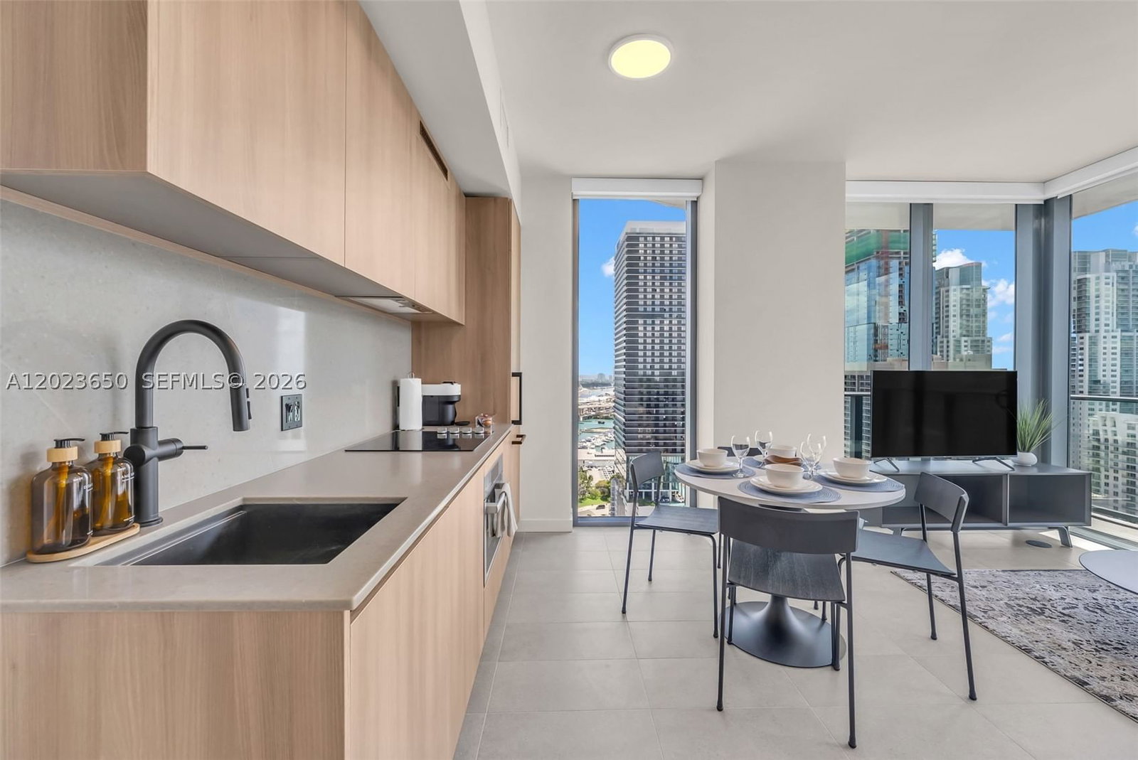 Real estate property located at 121 5th St #3401, Miami-dade, 501 1st, Miami, FL