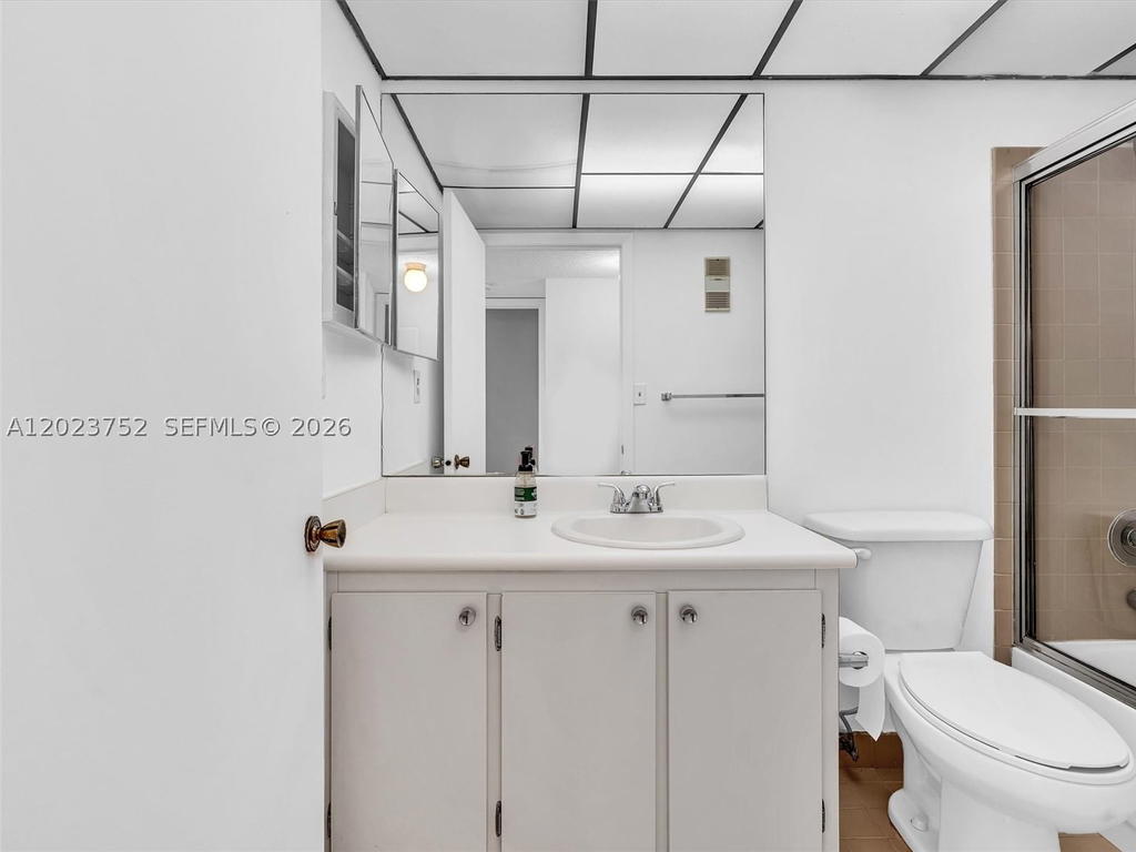 Real estate property located at 831 199th St #101-34, Miami-dade, Carmel At California Cl C, Miami, FL