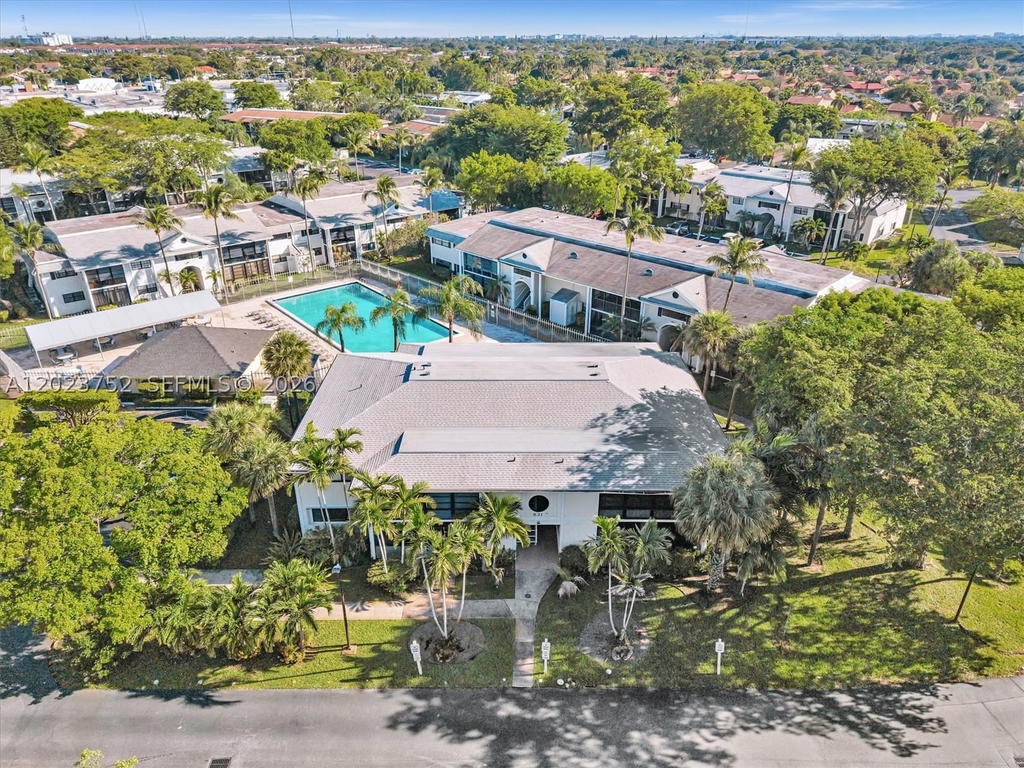 Real estate property located at 831 199th St #101-34, Miami-dade, Carmel At California Cl C, Miami, FL
