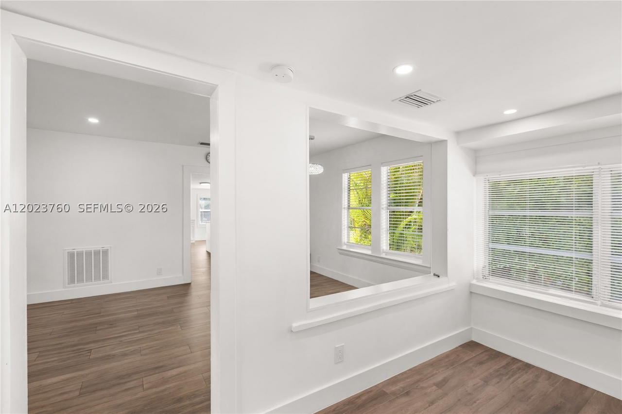 Real estate property located at 900 Tangier St, Miami-dade, Tamiami Place Plan 1, Coral Gables, FL