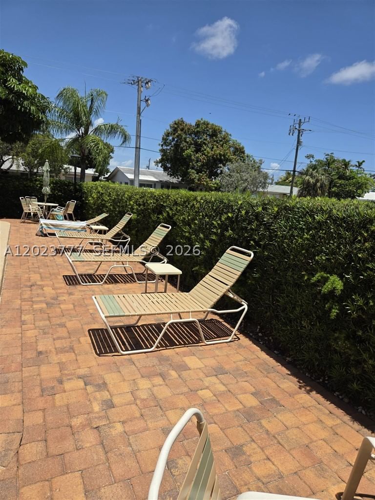 Real estate property located at 2400 10th St #104, Broward, Casa Verano Condo, Pompano Beach, FL