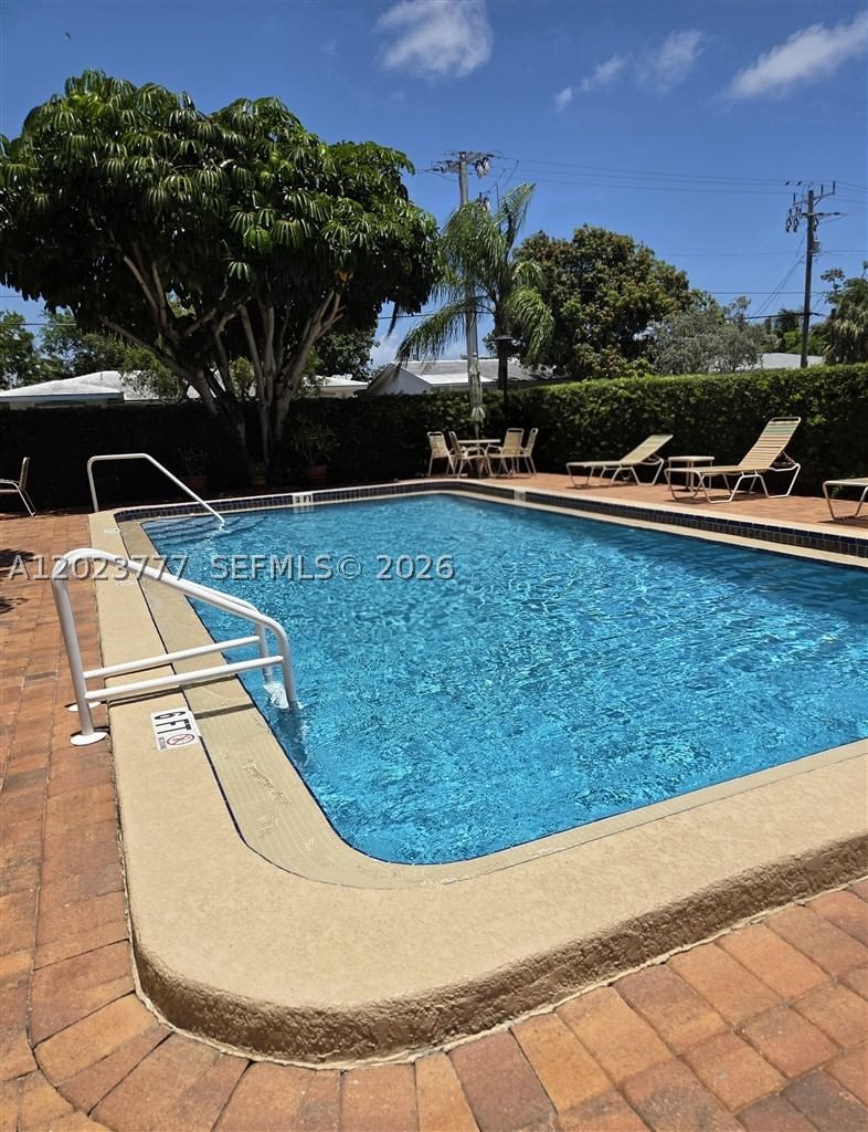 Real estate property located at 2400 10th St #104, Broward, Casa Verano Condo, Pompano Beach, FL