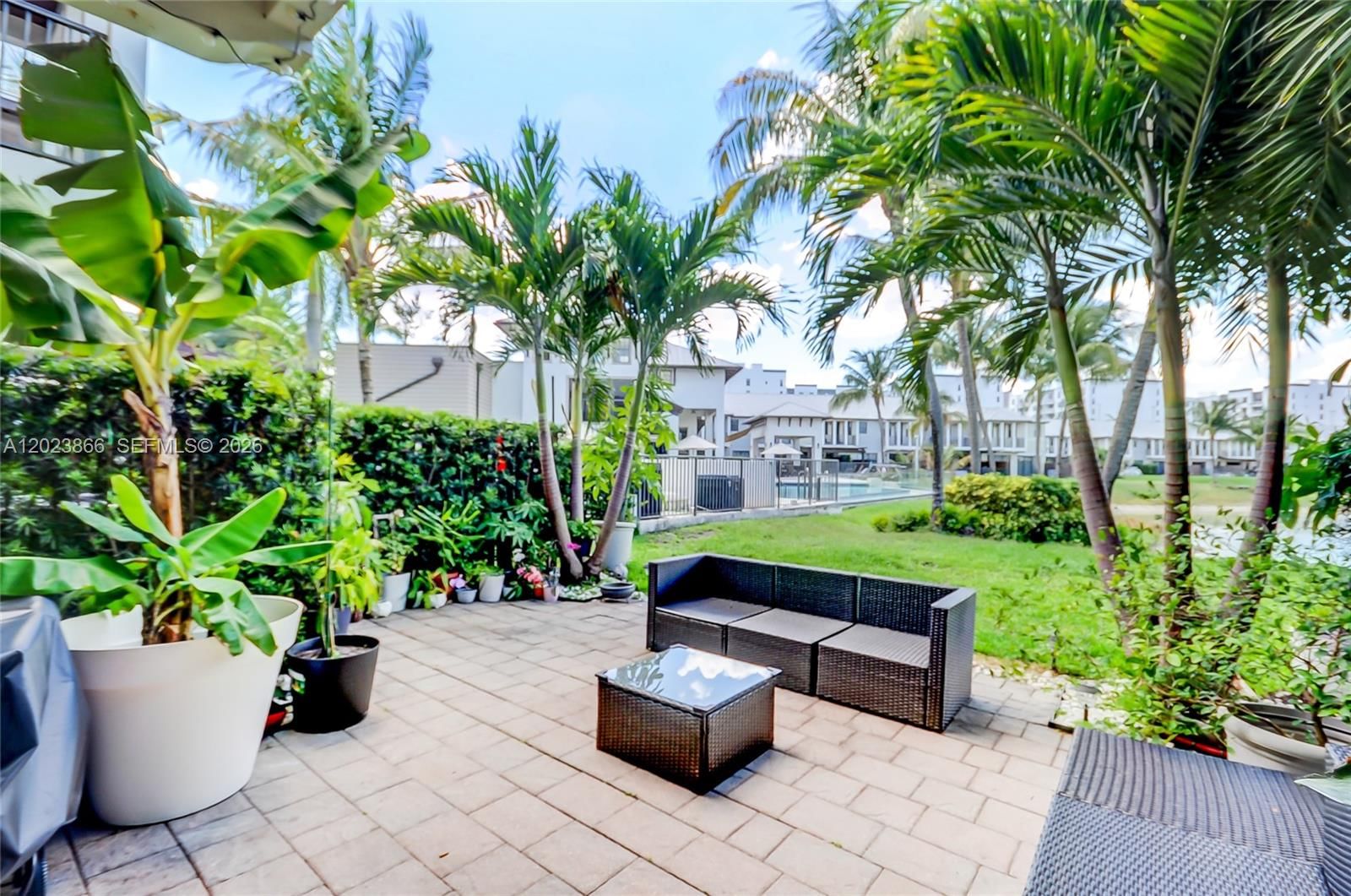 Real estate property located at 5820 104th Ct, Miami-dade, Doral Cay, Doral, FL