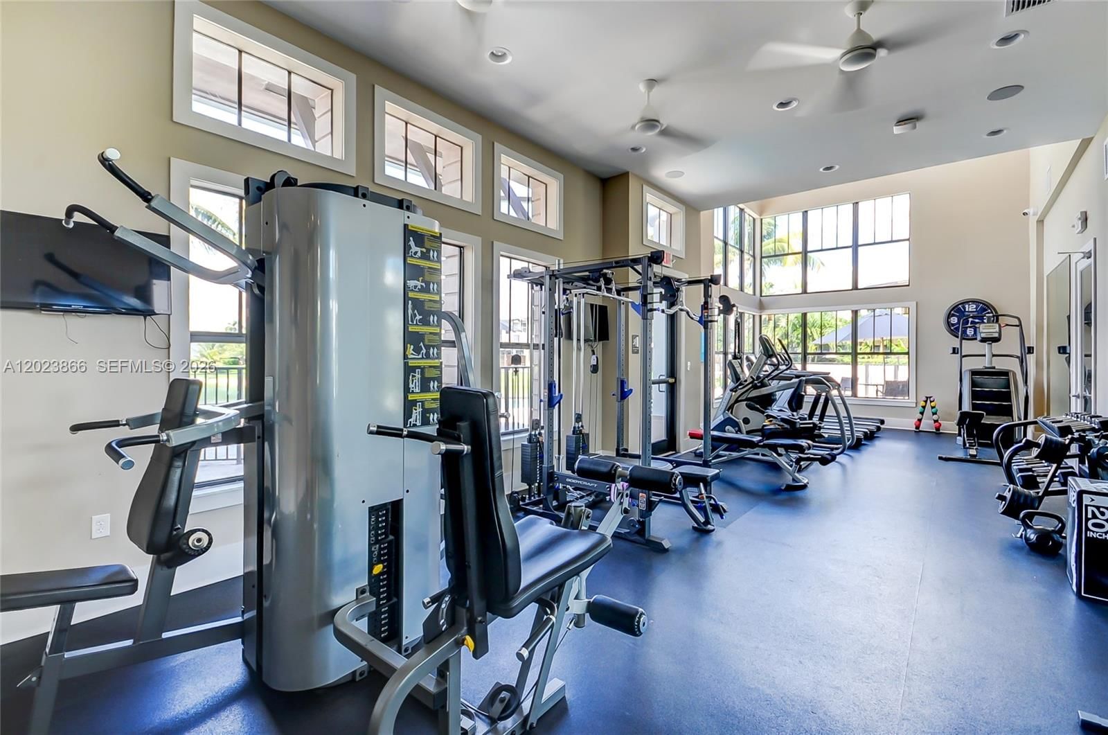 Real estate property located at 5820 104th Ct, Miami-dade, Doral Cay, Doral, FL