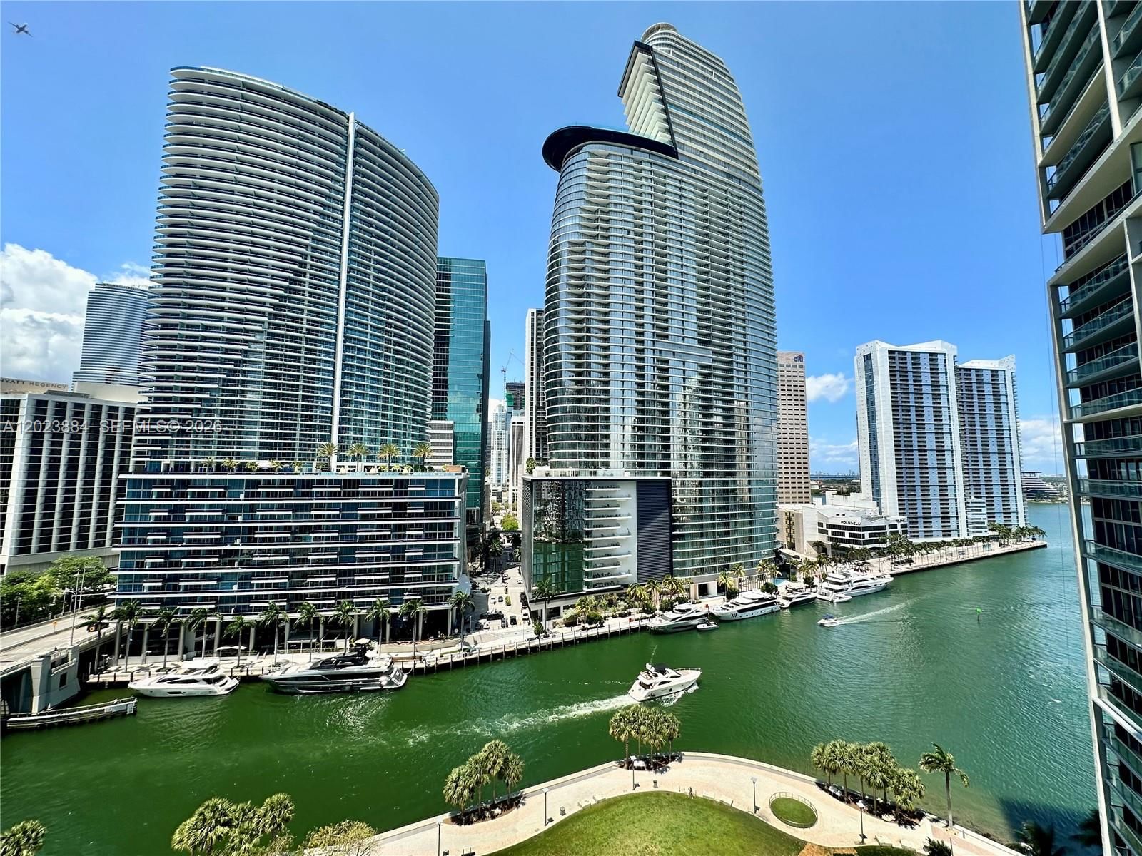 Real estate property located at 475 Brickell Avenue #1614, Miami-dade, Icon Brickell, Miami, FL