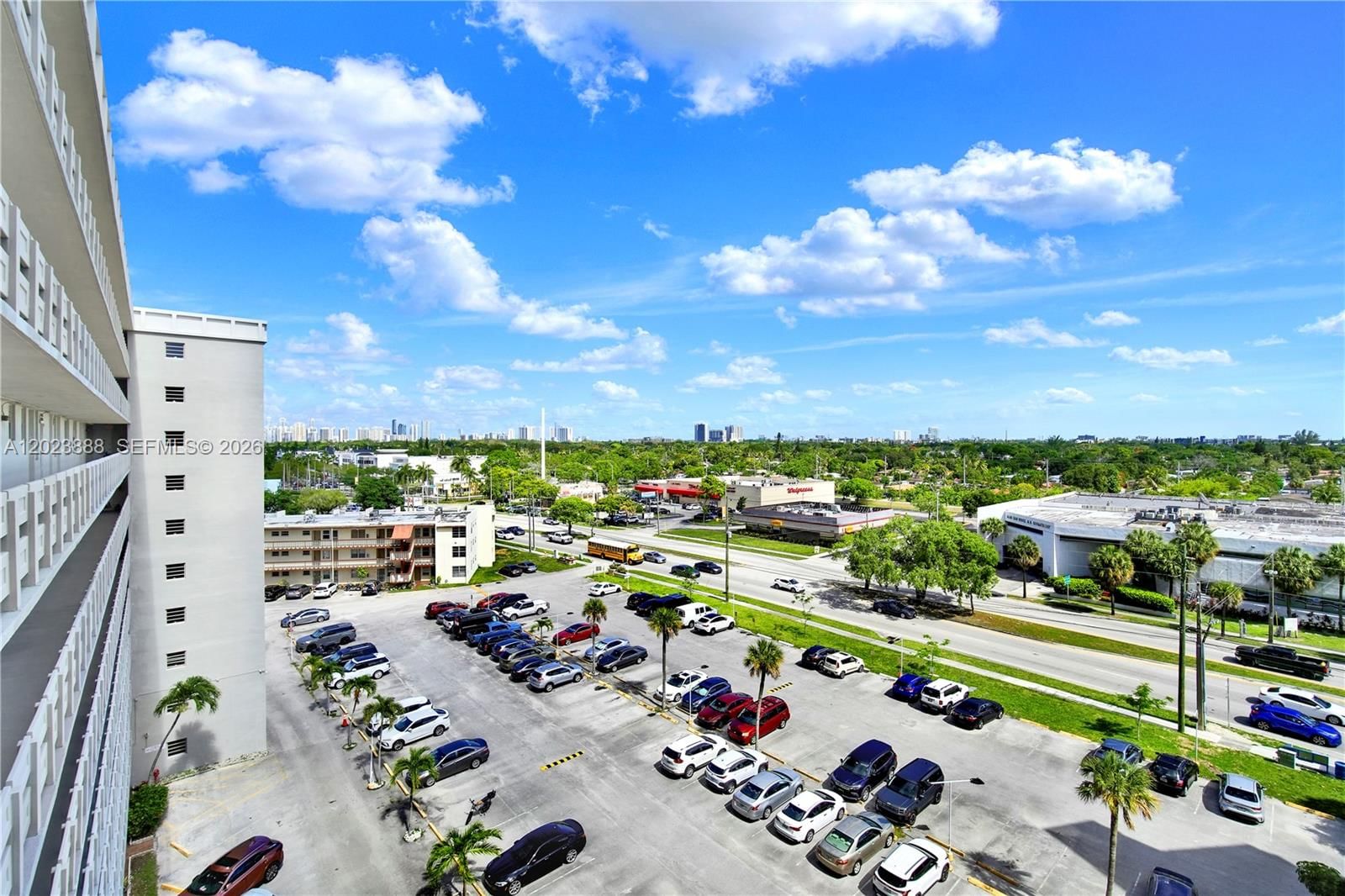 Real estate property located at 1401 Miami Gardens Dr #889, Miami-dade, Fifith Moorings Condo, Miami, FL
